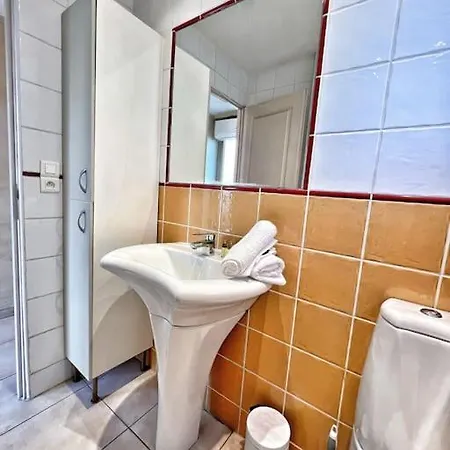 Sanary, Vue Mer, A Deux Pas Des Plages Et Du Centre Apartment *